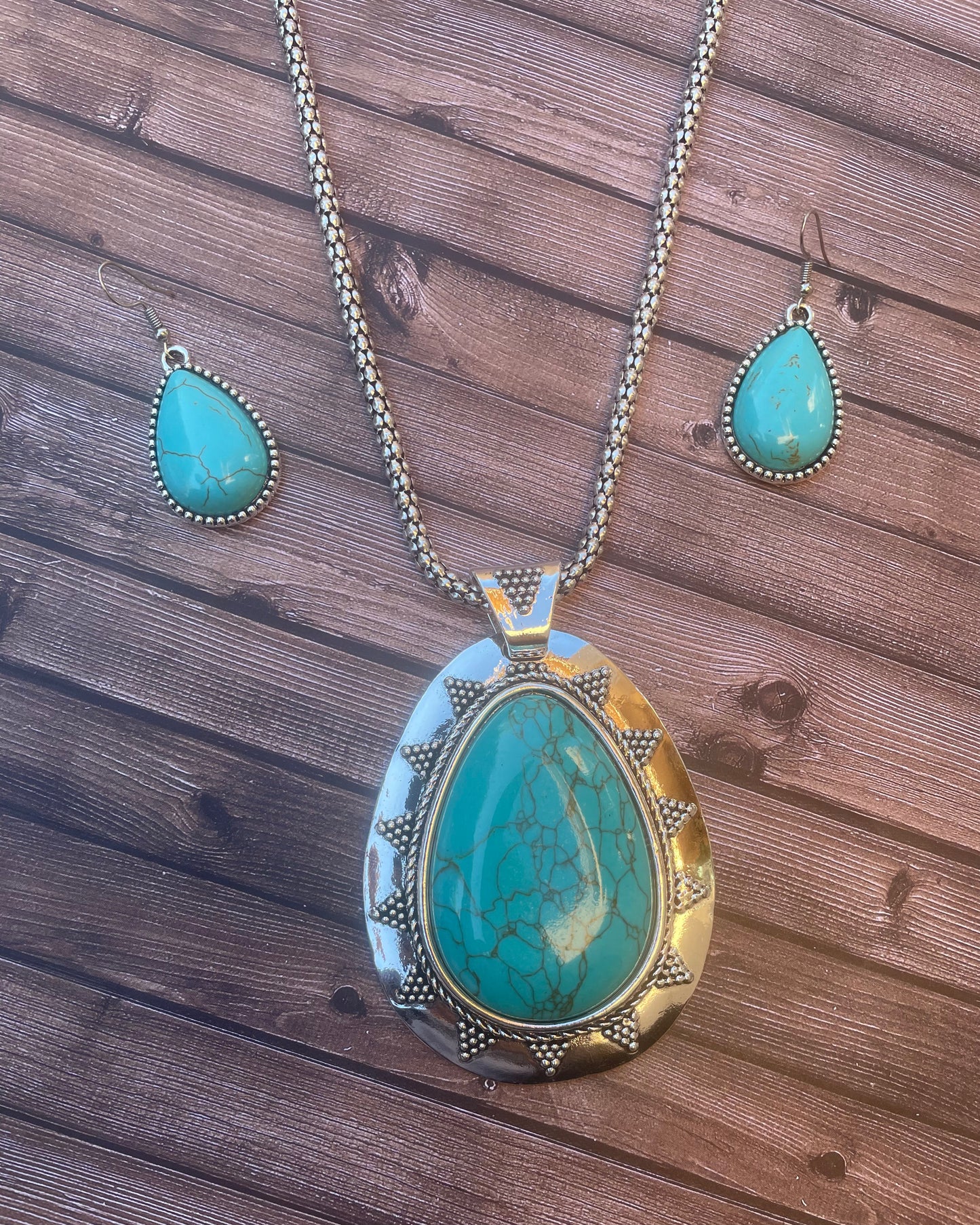 Pave Stone Teardrop Pendant Necklace Set