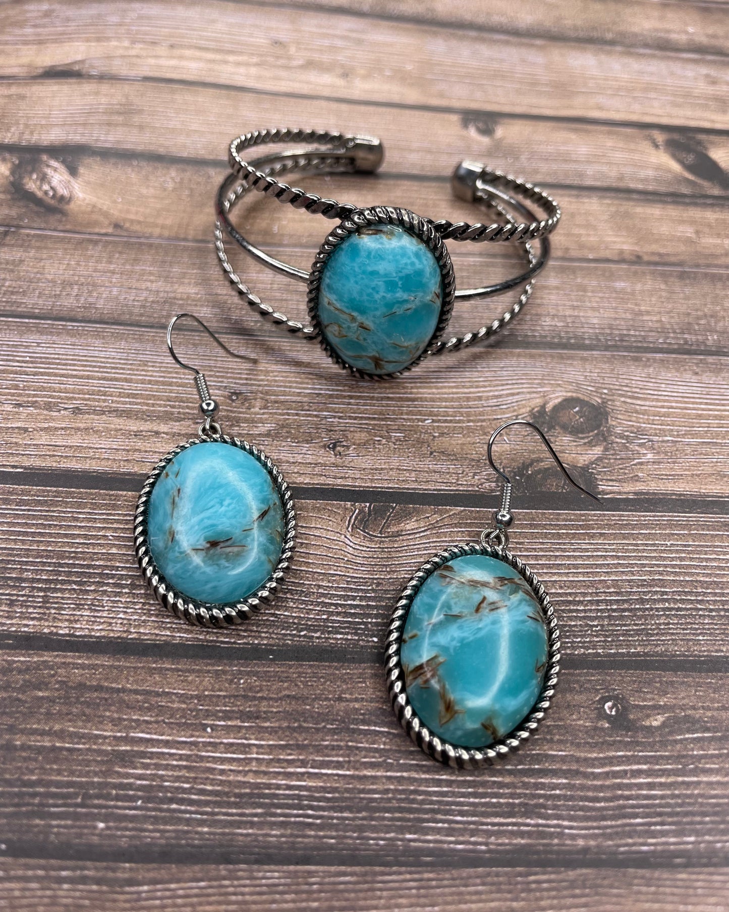 Western Oval Cuff Bracelet with Earrings
